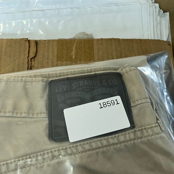 Levi's 514 Jeans Mens 30x30 Beige Khaki Straight Fit Waterless Sustainable - Picture 10 of 10